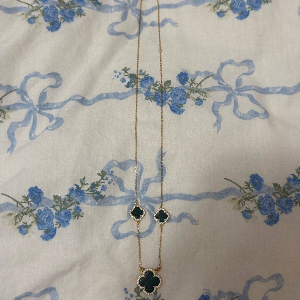 Elegant Gold and Green Clover Necklace